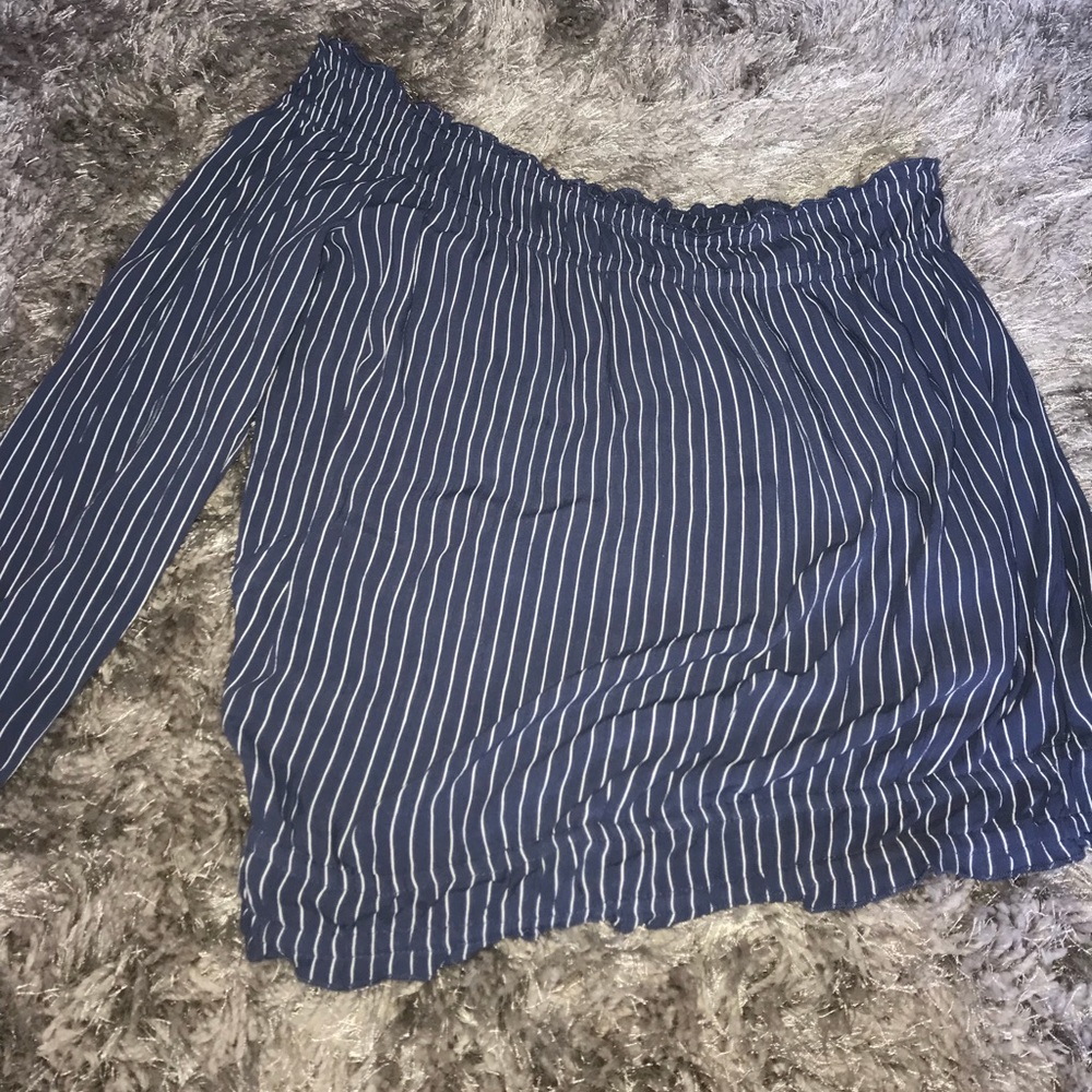 Versiez off the shoulder